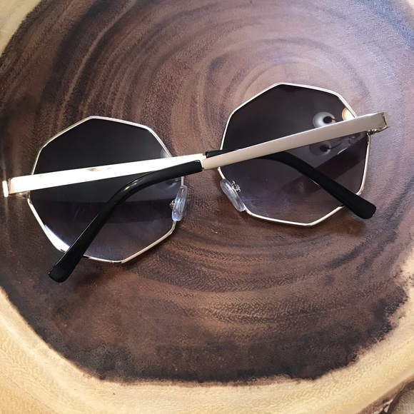 Vintage Glasses - Picture 6 of 7